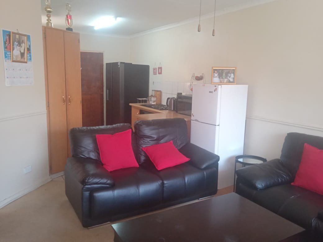 2 Bedroom Property for Sale in Heuwelsig Free State